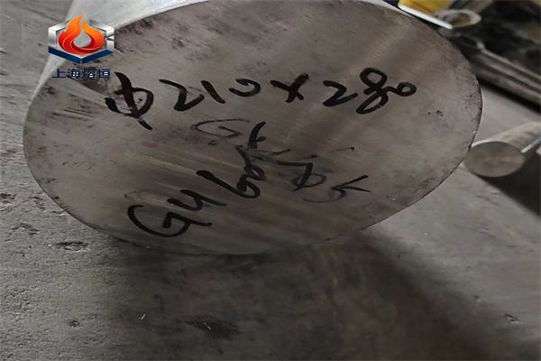 现货圆棒堆垛